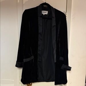 BB Dakota Women's Elegant Black Velvet Blazer